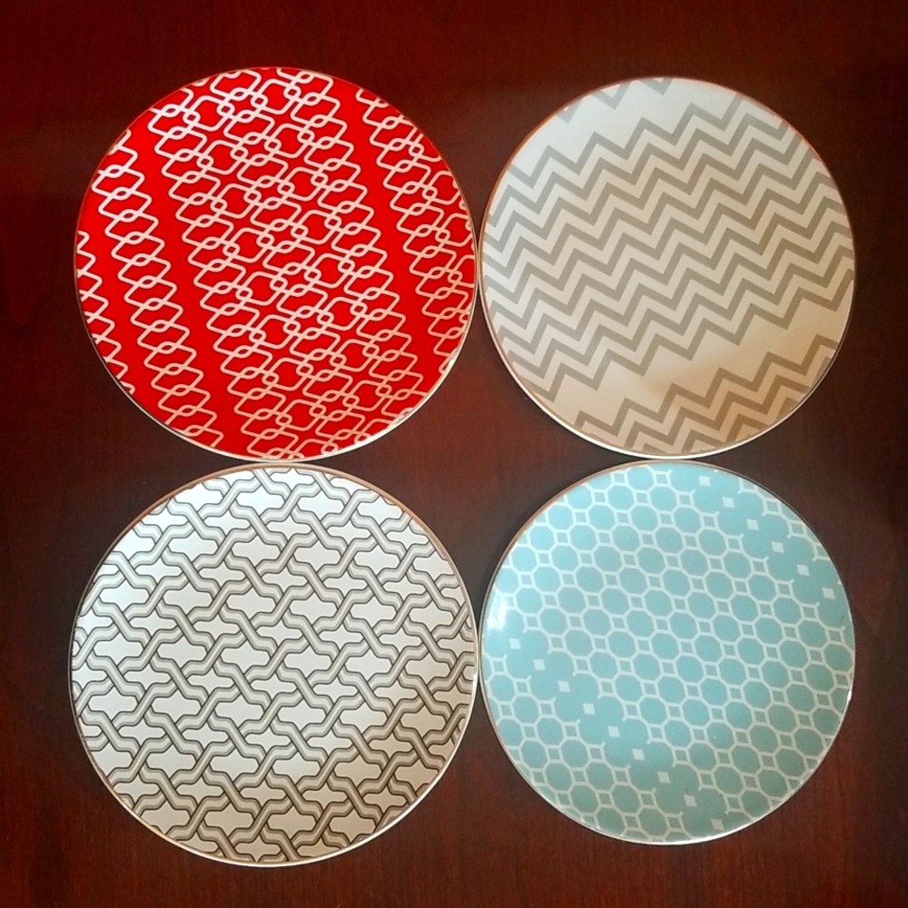 4 appetizer plates NWOT